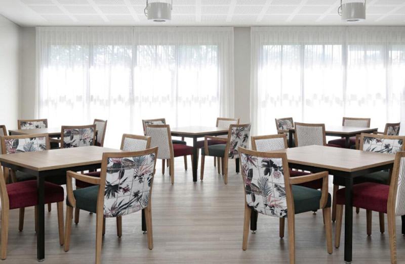 EF-20 Nursing Home or Rest Apartment Dinning Furniture Set for Sale